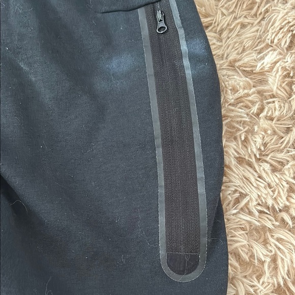 Nike Black Full-Zip Hoodie - Picture 4 of 10